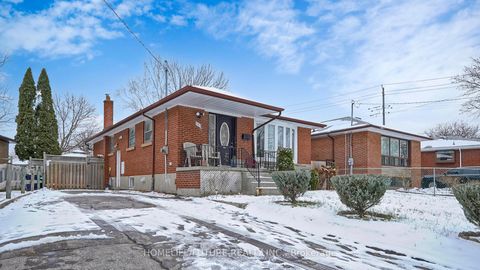 Photo 2 at 787 Brimorton Drive, Woburn, Toronto