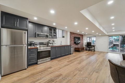 Photo 33 at 37 Zenith Avenue, Kleinburg, Vaughan