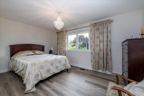 Photo 20 at 56 Marshall Street, Allandale Centre, Barrie