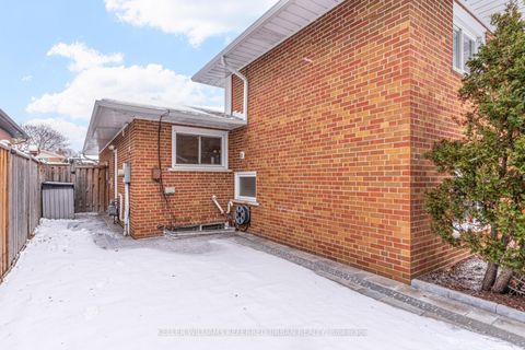 Photo 43 at 126 Beaver Bend Crescent, West Deane, Toronto
