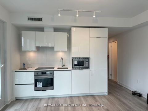 Photo 6 at 926 - 230 Simcoe Street, University, Toronto