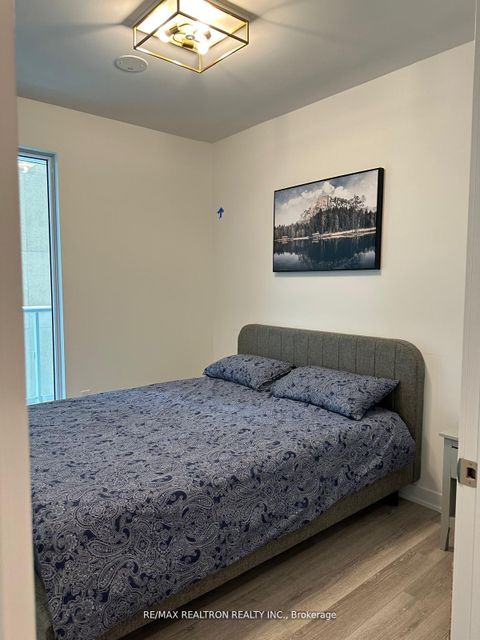 Photo 9 at 926 - 230 Simcoe Street, University, Toronto