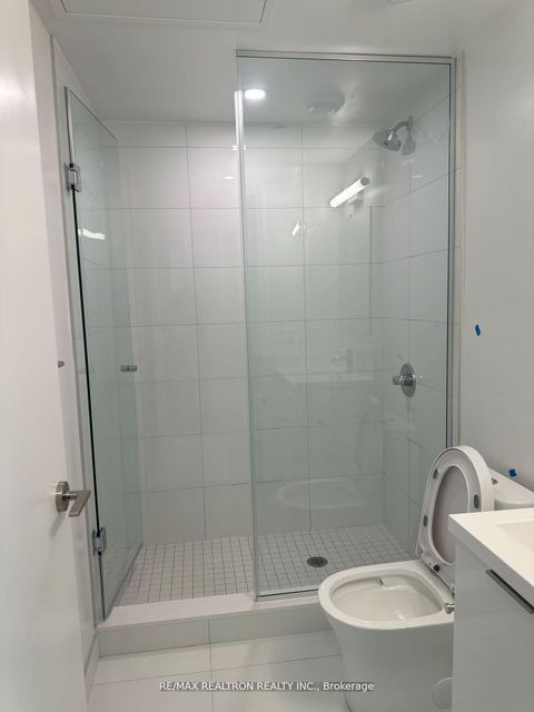 Photo 11 at 926 - 230 Simcoe Street, University, Toronto