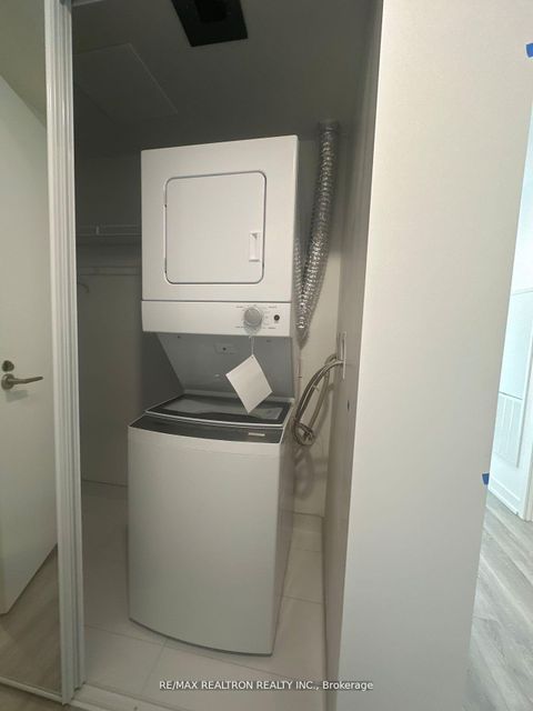 Photo 13 at 926 - 230 Simcoe Street, University, Toronto