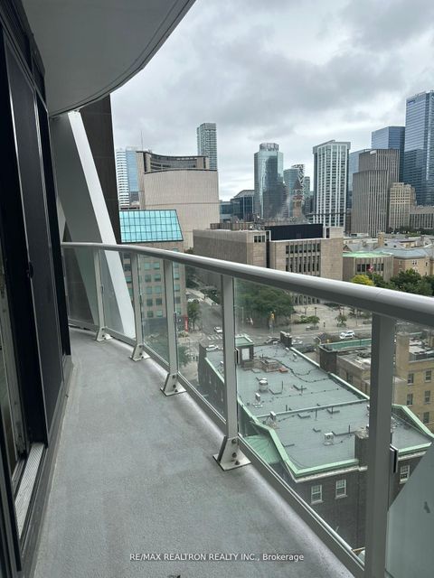 Photo 15 at 926 - 230 Simcoe Street, University, Toronto