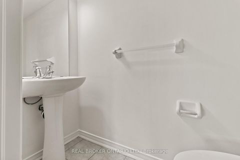 Photo 11 at 42 - 2441 Greenwich Drive N, WM Westmount, Oakville