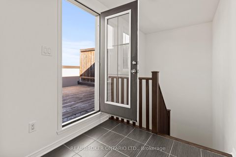 Photo 24 at 42 - 2441 Greenwich Drive N, WM Westmount, Oakville