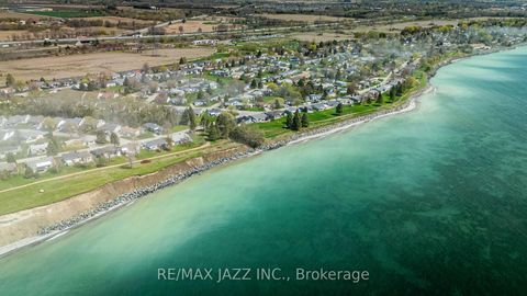 Photo 4 at 15 Bluffs Road, Bowmanville, Clarington