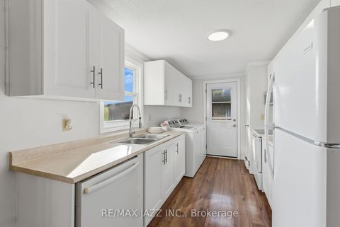 Photo 18 at 15 Bluffs Road, Bowmanville, Clarington