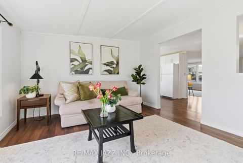 Photo 20 at 15 Bluffs Road, Bowmanville, Clarington