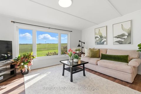 Photo 21 at 15 Bluffs Road, Bowmanville, Clarington