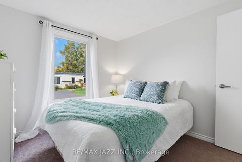 Photo 31 at 15 Bluffs Road, Bowmanville, Clarington