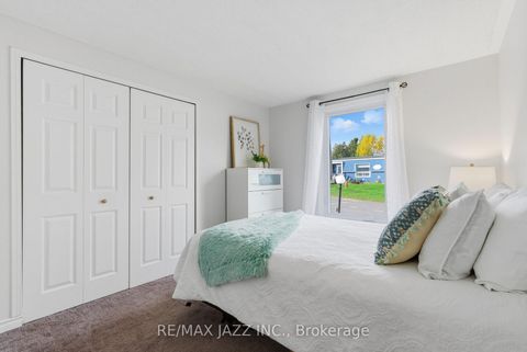 Photo 32 at 15 Bluffs Road, Bowmanville, Clarington