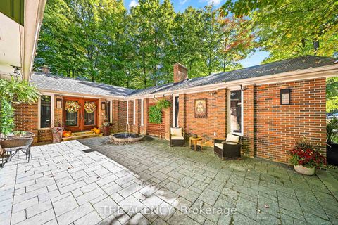 Photo 2 at 23 Cedarwood Crescent, Nobleton, King