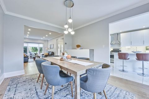 Photo 10 at 1517 Queensbury Crescent, CP College Park, Oakville