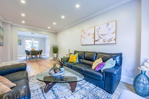 Photo 13 at 1517 Queensbury Crescent, CP College Park, Oakville