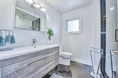 Photo 24 at 1517 Queensbury Crescent, CP College Park, Oakville