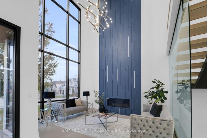 Photo 3 at 468 Saville Crescent, WO West, Oakville