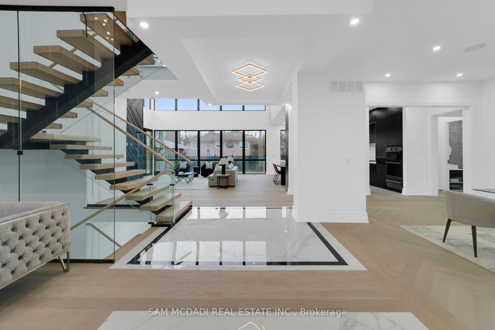 Photo 4 at 468 Saville Crescent, WO West, Oakville