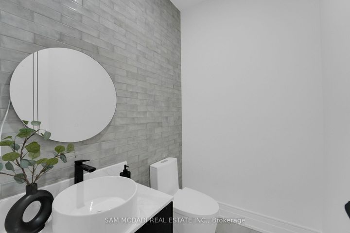 Photo 15 at 468 Saville Crescent, WO West, Oakville