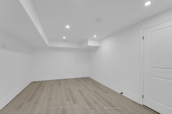 Photo 38 at 468 Saville Crescent, WO West, Oakville