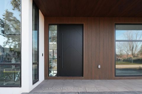 Photo 1 at 468 Saville Crescent, WO West, Oakville