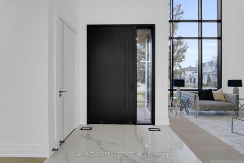 Photo 2 at 468 Saville Crescent, WO West, Oakville