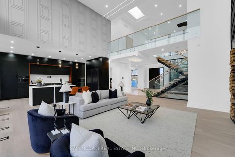 Photo 7 at 468 Saville Crescent, WO West, Oakville