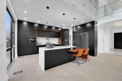 Photo 9 at 468 Saville Crescent, WO West, Oakville