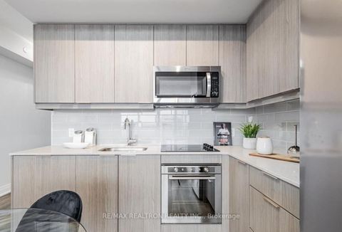 Photo 12 at 1003 - 36 Forest Manor Road Road, Henry Farm, Toronto