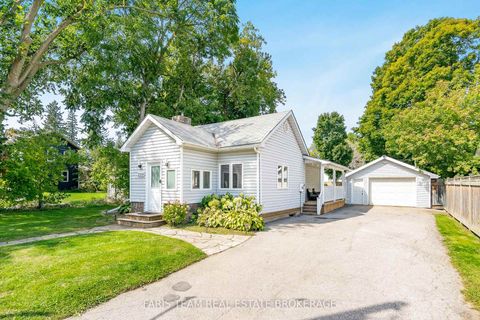 Photo 2 at 2108 Victoria Street, Stroud, Innisfil