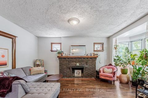 Photo 10 at 111 Alberta Avenue, Wychwood, Toronto