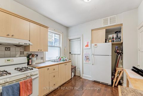 Photo 13 at 111 Alberta Avenue, Wychwood, Toronto