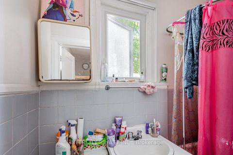 Photo 16 at 111 Alberta Avenue, Wychwood, Toronto