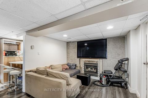 Photo 22 at 111 Alberta Avenue, Wychwood, Toronto