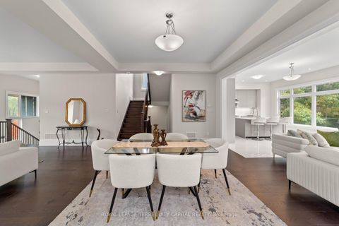 Photo 10 at 23 Kingwood Lane, Aurora Estates, Aurora