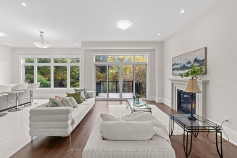 Photo 13 at 23 Kingwood Lane, Aurora Estates, Aurora