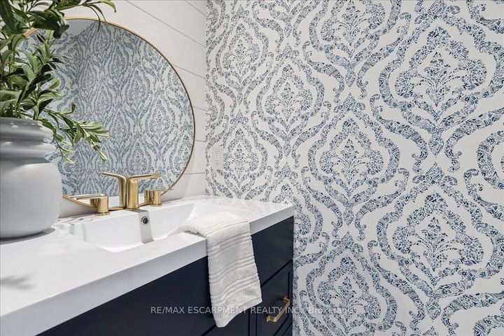 Photo 9 at 6550 Sinclairville Road, Rural Glanbrook, Hamilton