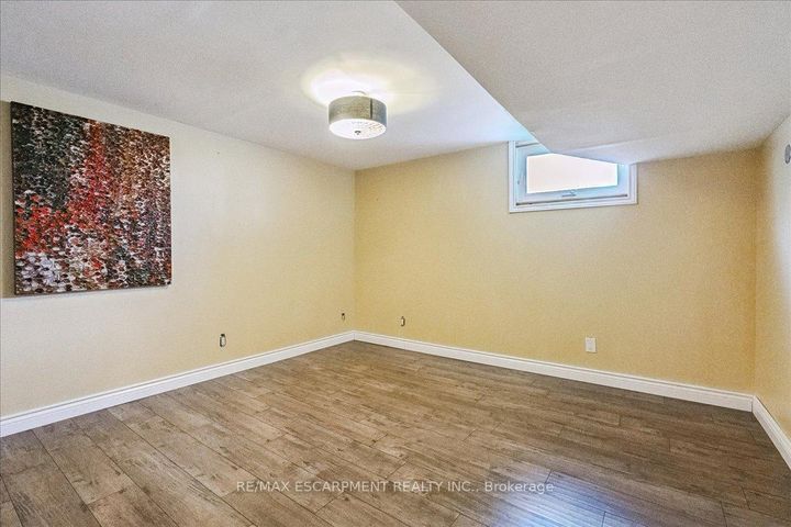 Photo 21 at 6550 Sinclairville Road, Rural Glanbrook, Hamilton