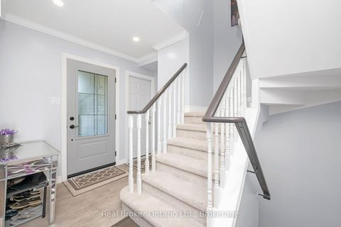 Photo 6 at 163 Ross Lane, RO River Oaks, Oakville