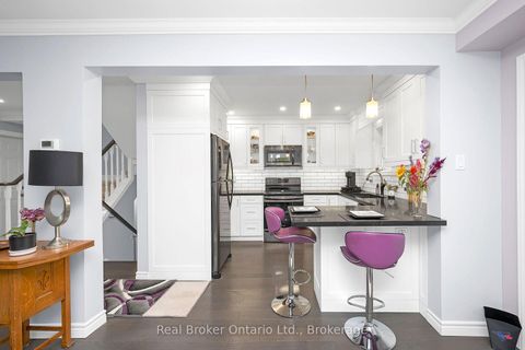 Photo 13 at 163 Ross Lane, RO River Oaks, Oakville