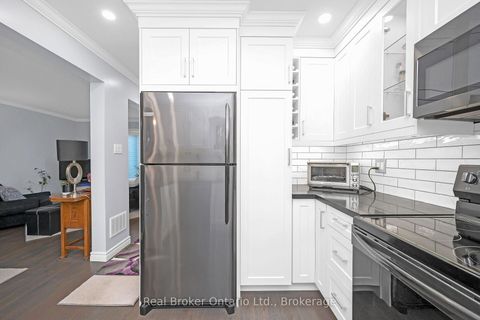 Photo 16 at 163 Ross Lane, RO River Oaks, Oakville