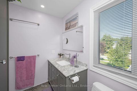 Photo 23 at 163 Ross Lane, RO River Oaks, Oakville