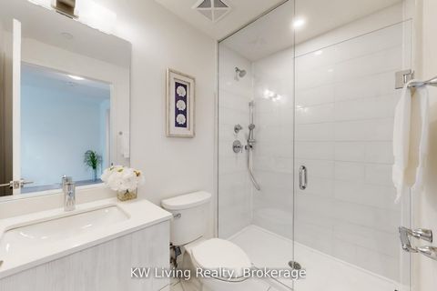 Photo 11 at 212 - 6 David Eyer Road, Rural Richmond Hill, Richmond Hill