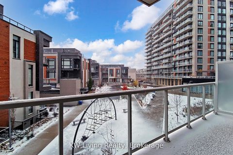 Photo 13 at 212 - 6 David Eyer Road, Rural Richmond Hill, Richmond Hill