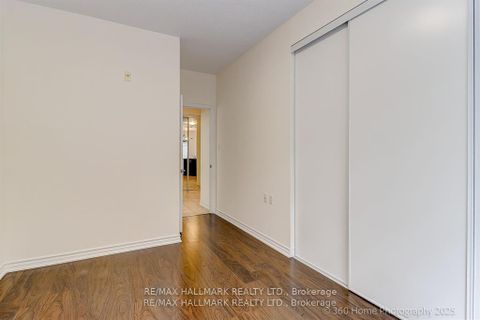 Photo 11 at 105 - 872 Sheppard Avenue W, Bathurst Manor, Toronto