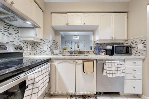 Photo 10 at 3232 - 68 Corporate Drive, Woburn, Toronto