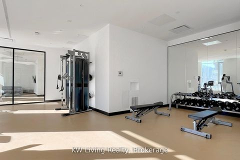 Photo 15 at 218 - 6 David Eyer Road, Rural Richmond Hill, Richmond Hill