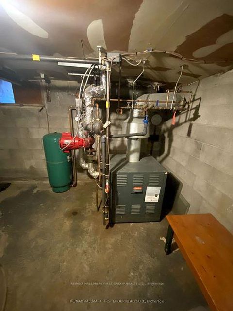 Photo 5 at 11 Fairbanks Street, Central, Oshawa