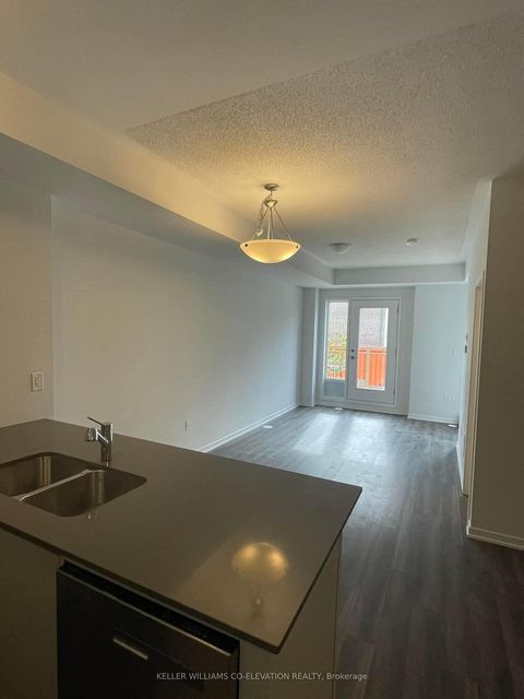 Photo 3 at 188 - 10 Lloyd Janes Blk Lane, New Toronto, Toronto